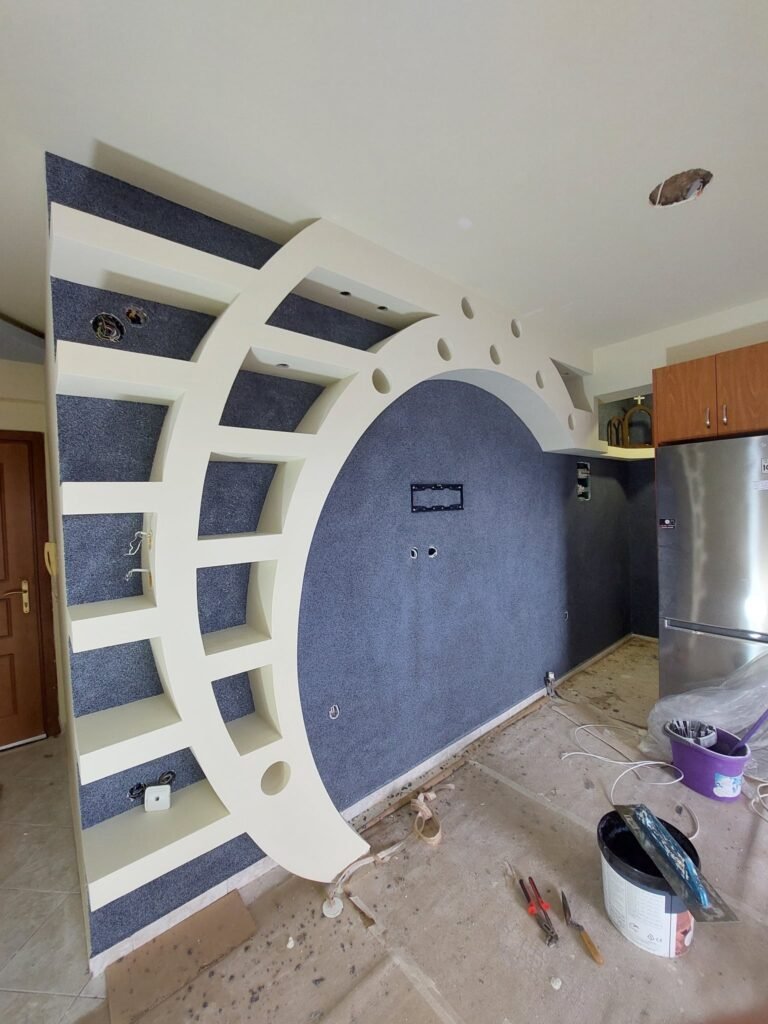 Διακοσμητική κατασκευή γυψοσανίδας με φωτισμό